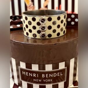 RARE HENRI BENDEL SIGNATURE WIDE CREAM & BROWN POLKA DOT CUFF W/DUSTY/BAG/TISSUE